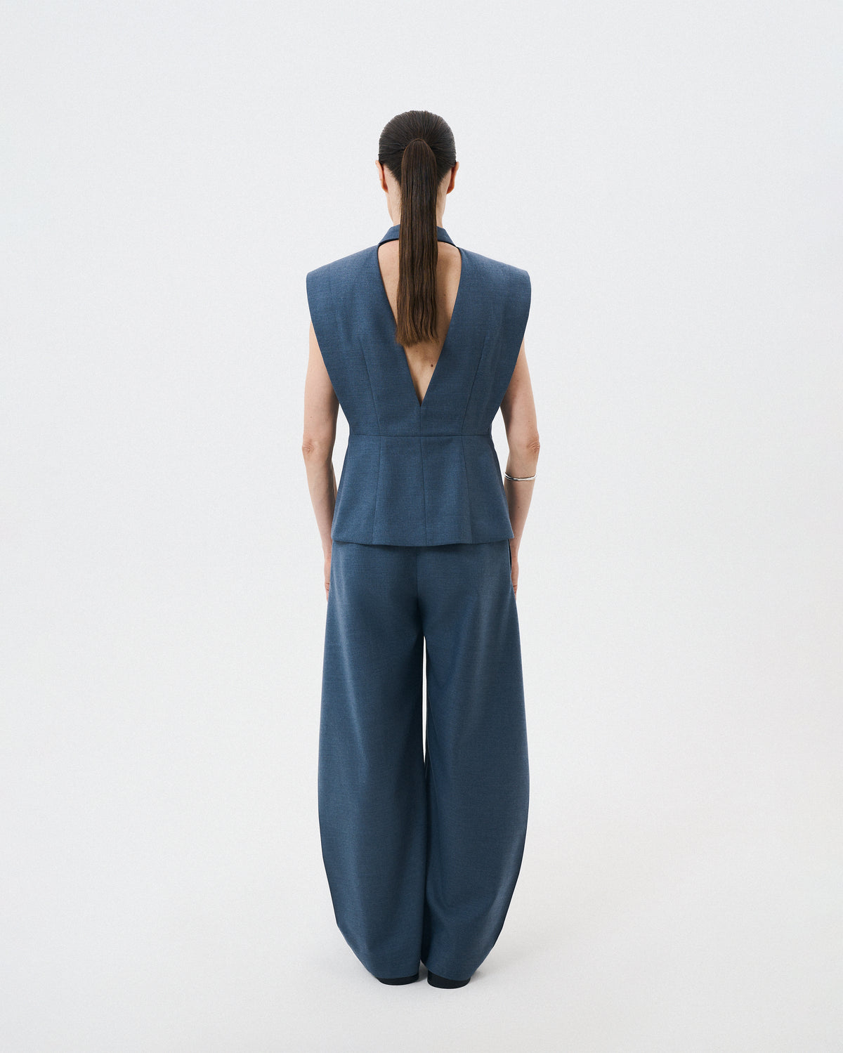 Open-back vest